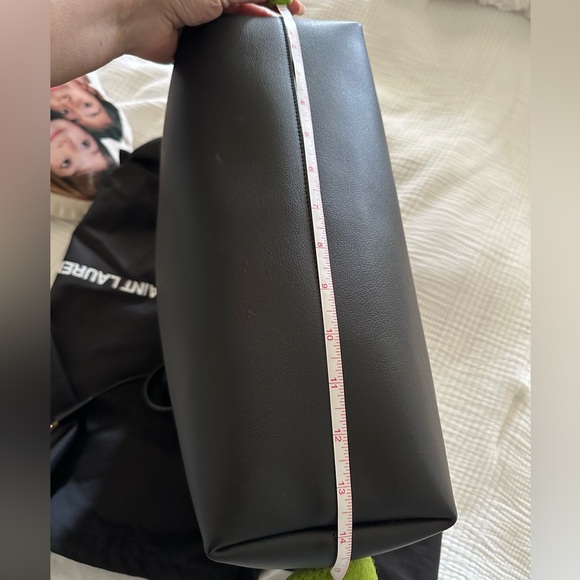 Saint Laurent brand new large Black leather tots - Picture 8 of 13